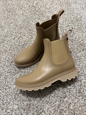 Igor tan rain boots 38